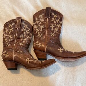 Stylish Brown Cross-Embellished Heeled Boots